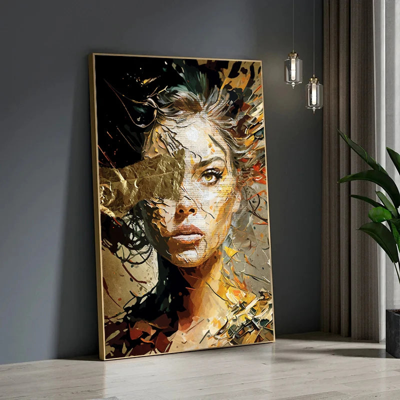 Quadro Astratto Volto Femminile Dorato – Stampa su Tela Moderna per Arredo Elegante e di Lusso